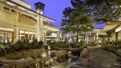 Bella Vida offers upscale independent senior living near La Cantera. Enjoy connection, comfort, and peace of mind.