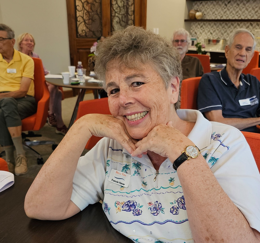 Bella Vida VIP members enjoy a hands-on photography class led by Jim Landers, kicking off the Thrive Series with learning and fun.