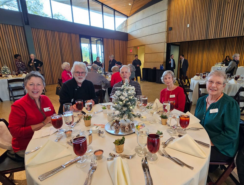 Bella Vida VIP members enjoy a hands-on photography class led by Jim Landers, kicking off the Thrive Series with learning and fun.