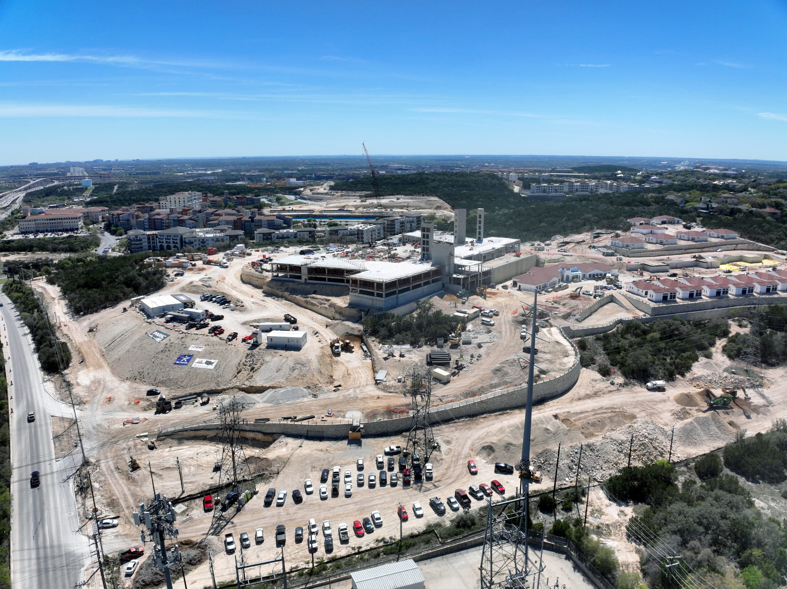 The beautiful life you deserve awaits you at Bella Vida, San Antonio’s brand-new senior living experience in the La Cantera area.