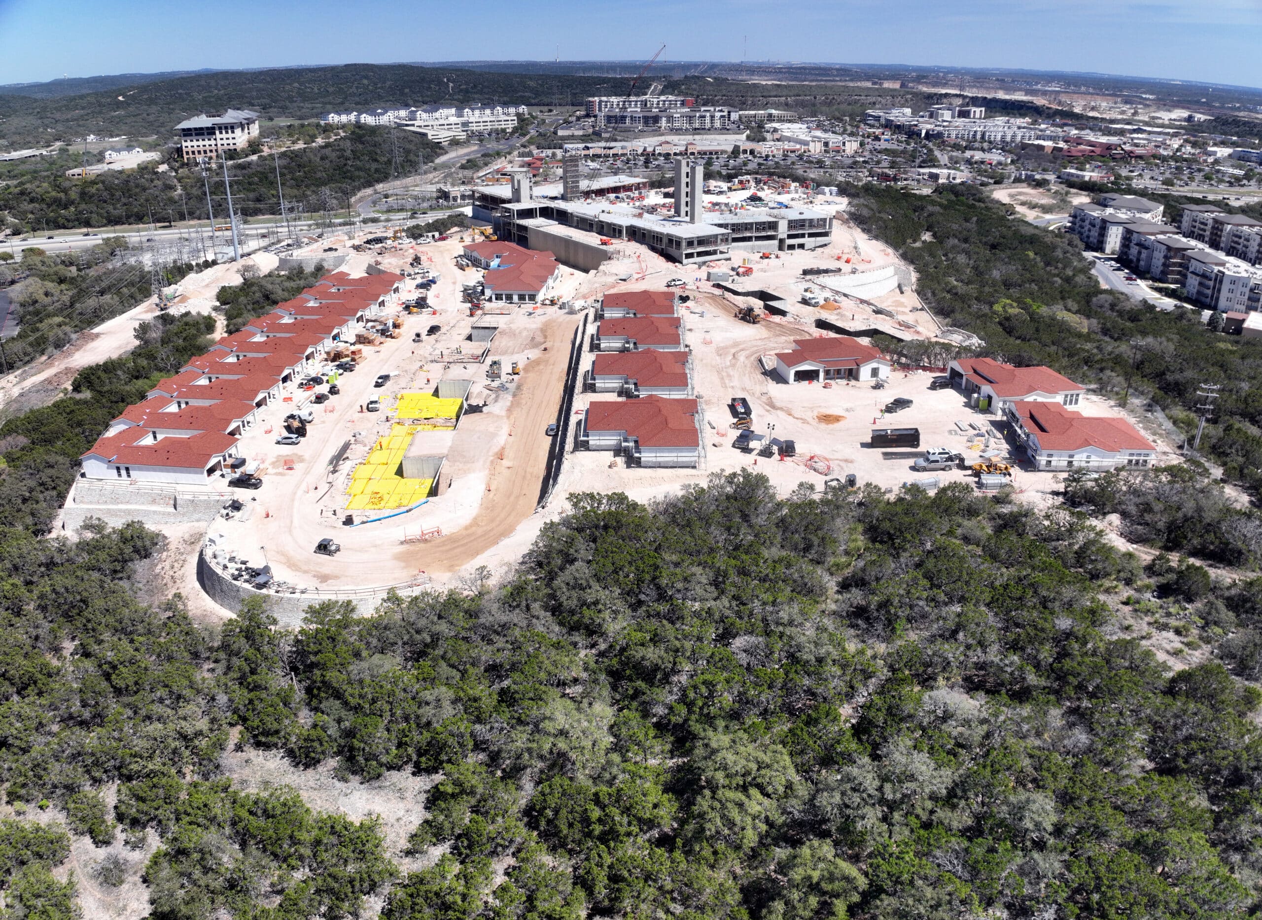 The beautiful life you deserve awaits you at Bella Vida, San Antonio’s brand-new senior living experience in the La Cantera area.