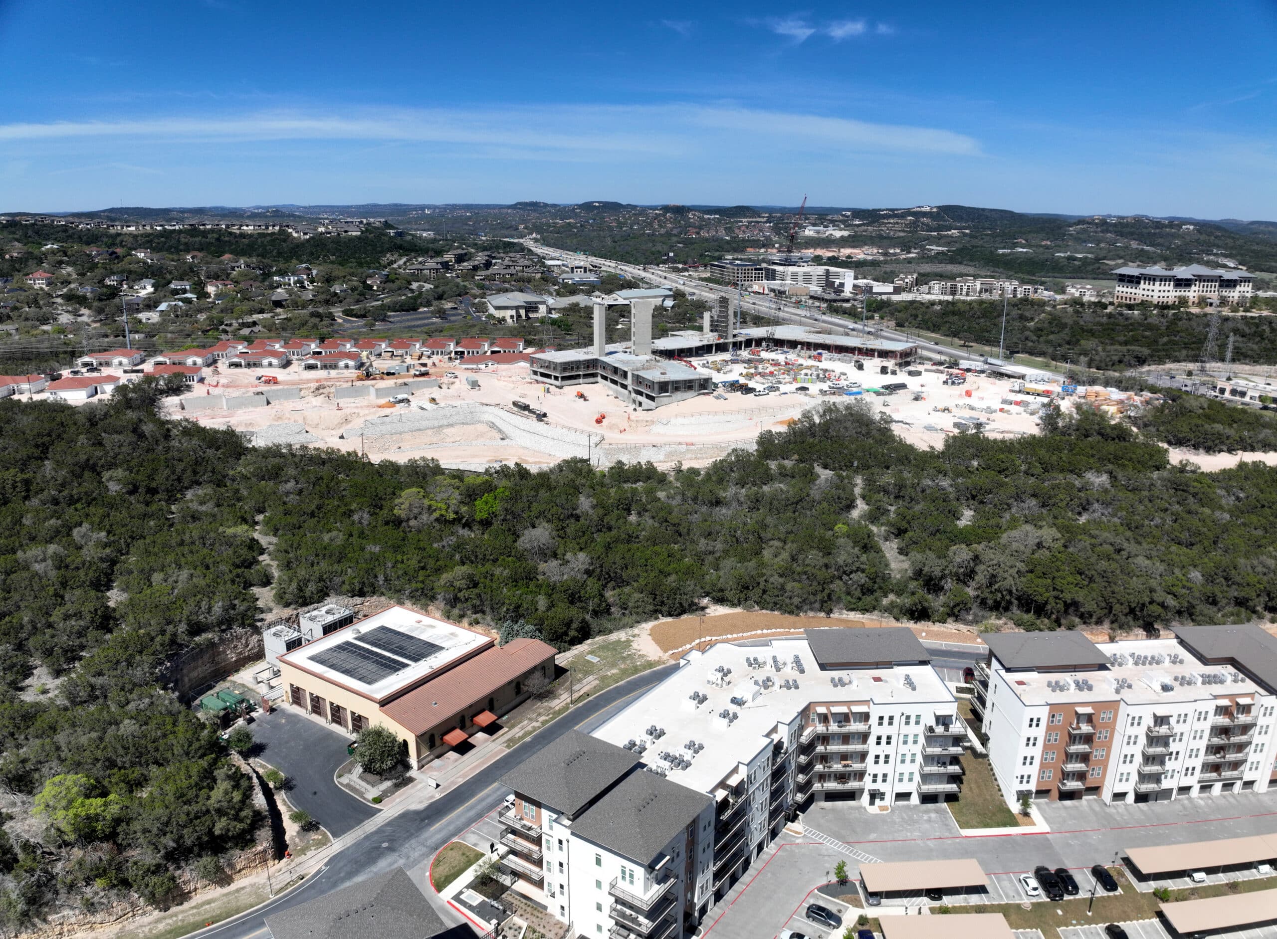 The beautiful life you deserve awaits you at Bella Vida, San Antonio’s brand-new senior living experience in the La Cantera area.