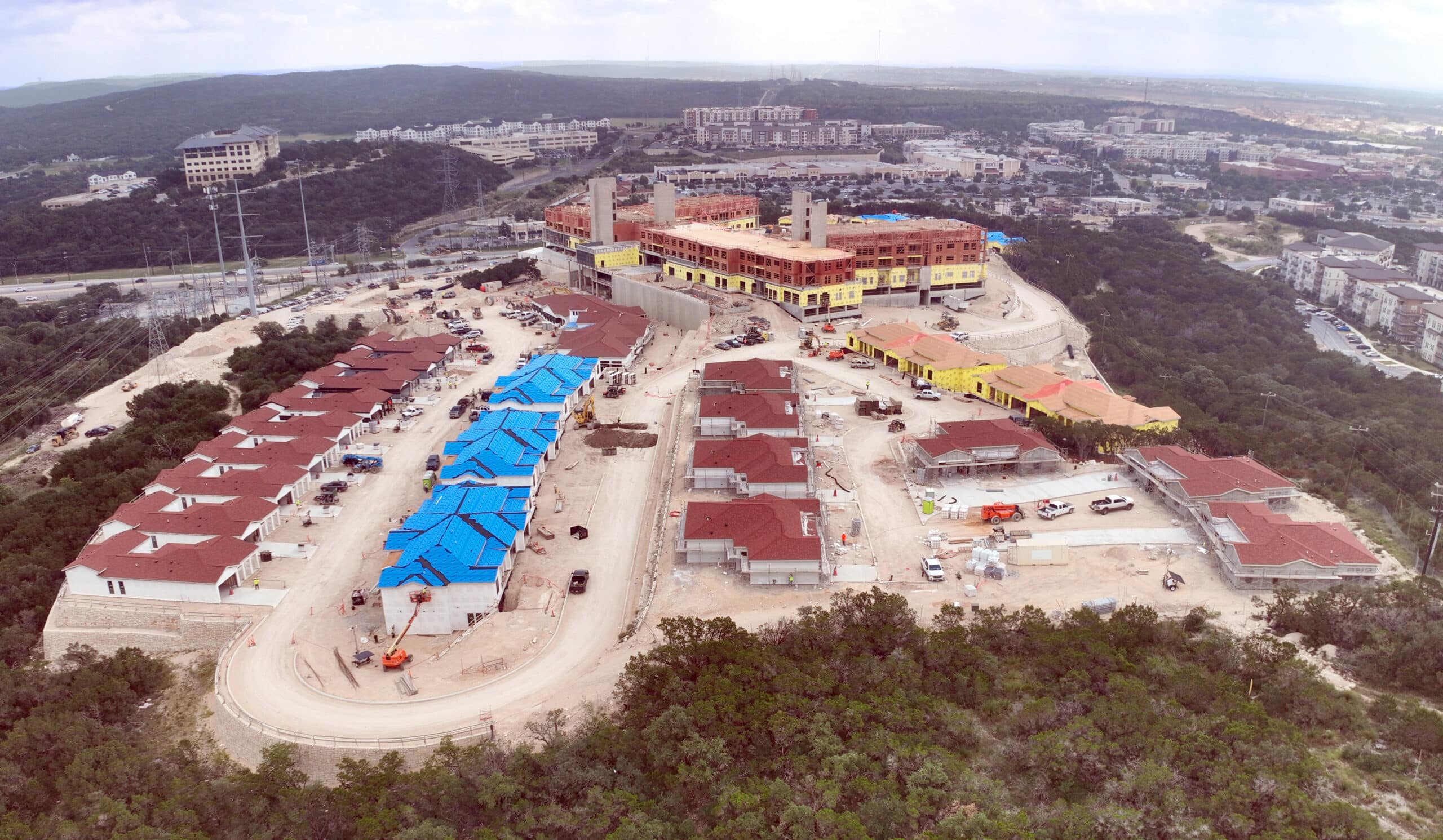 The beautiful life you deserve awaits you at Bella Vida, San Antonio’s brand-new senior living experience in the La Cantera area.