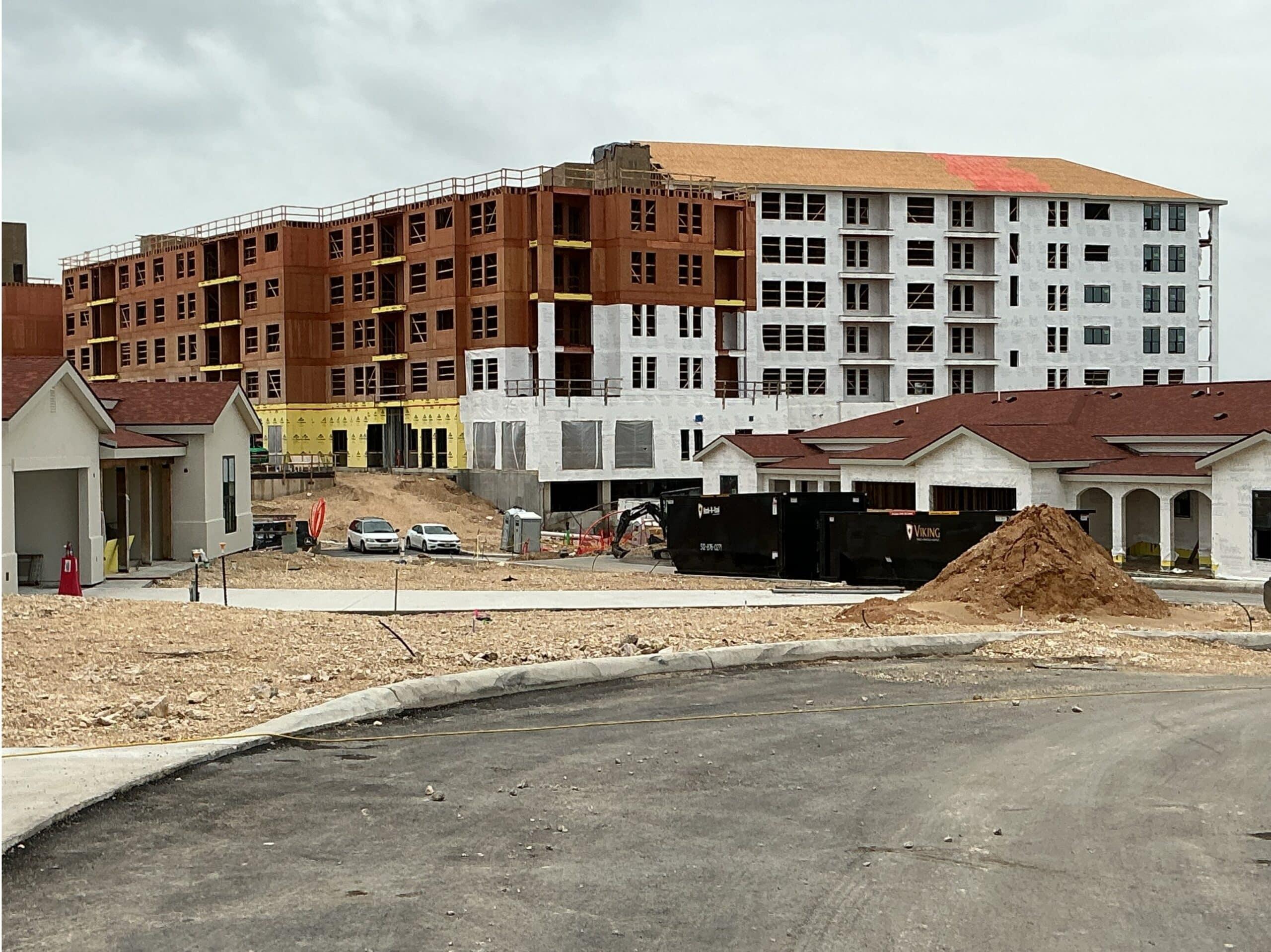 The beautiful life you deserve awaits you at Bella Vida, San Antonio’s brand-new senior living experience in the La Cantera area.