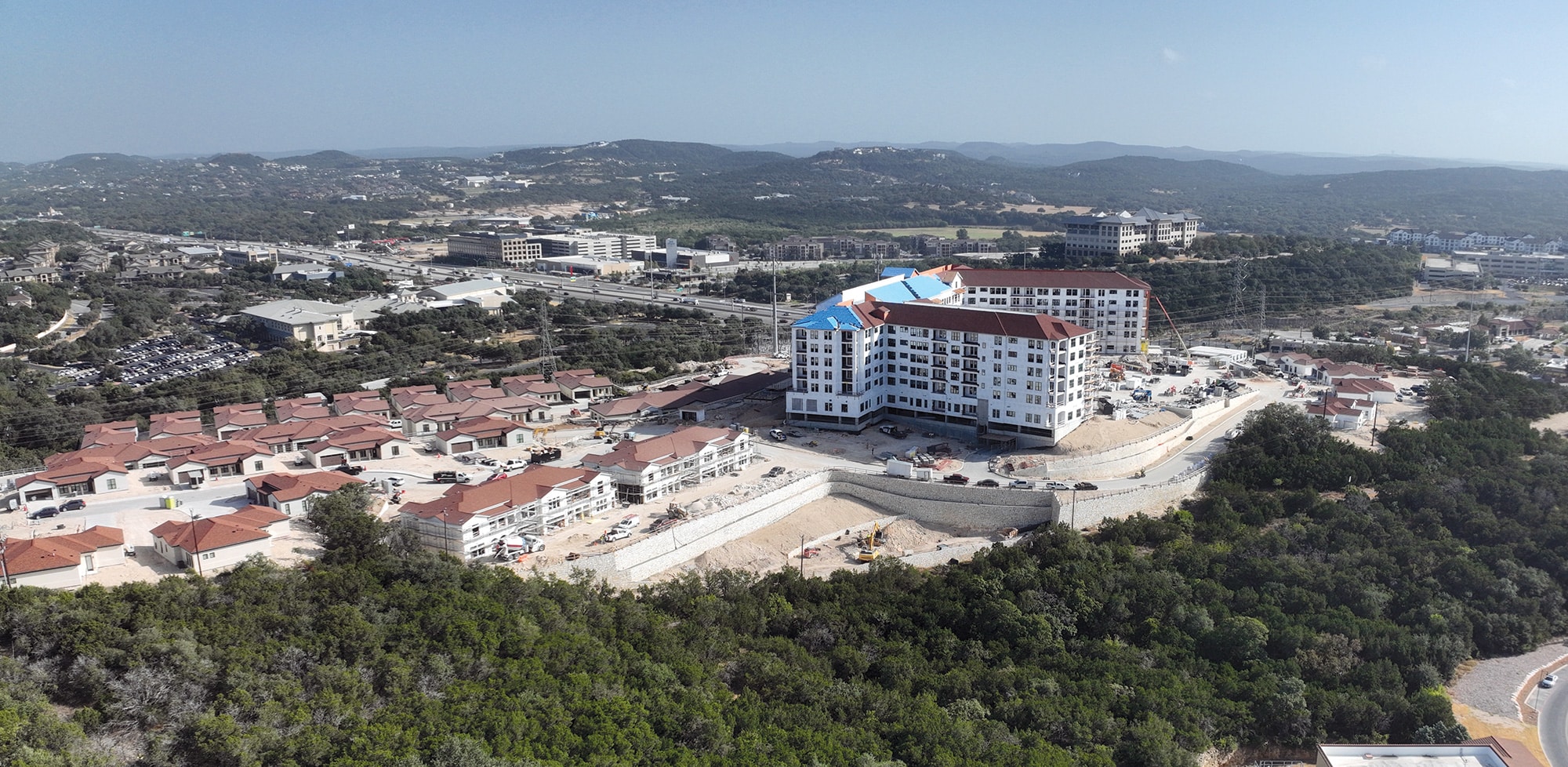 The beautiful life you deserve awaits you at Bella Vida, San Antonio’s brand-new senior living experience in the La Cantera area.